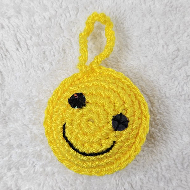 Smiley kulcstartó (4 cm)